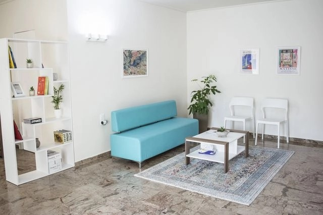 Φωτογραφία από το εσωτερικό του Κέντρου Ημέρας Διαταραχών Πρόσληψης Τροφής στην Αθήνα με τον διακριτικό τίτλο "ΕλπιΖώ" από την ΕΠΑΨΥ.