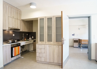 Εικόνες από το εσωτερικό των Στεγών Υποστηριζόμενης Διαβίωσης στην Πτολεμαΐδα της ΚΟΙΝΣΕΠ "Λαμπηδόνες".