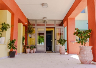 Εικόνες από το εσωτερικό των Στεγών Υποστηριζόμενης Διαβίωσης στην Πτολεμαΐδα της ΚΟΙΝΣΕΠ "Λαμπηδόνες".