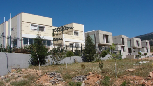 Εξωτερική άποψη (πρόσοψη) των ΣΥΔ "Φροντίδα" από το "Εργαστήρι".