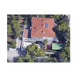 Πανοραμική άποψη του κτηρίου της Αγίας Φιλοθέης στην Πεντέλη.