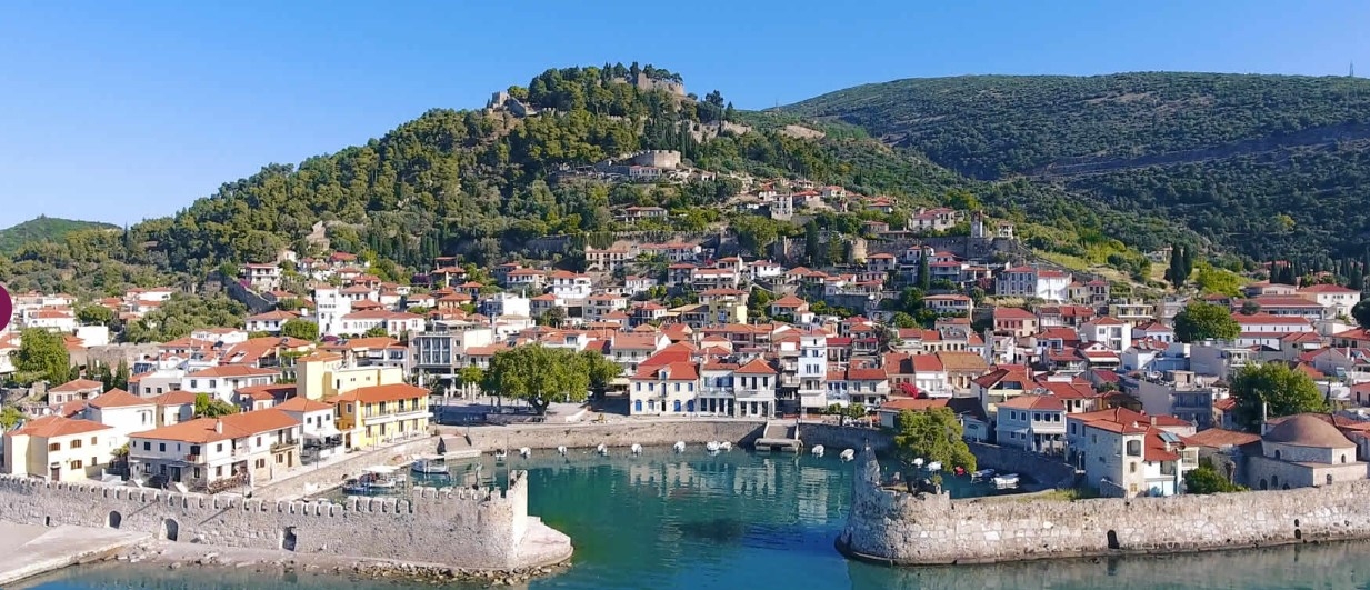Παναραμική άποψη του Δήμου Ναυπακτίας.
