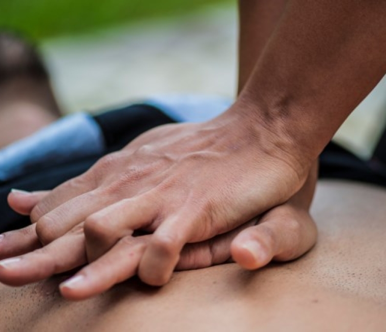 Αφίσα για την Ευρωπαϊκή Εβδομάδα για την Υγεία και Ασφάλεια στην Εργασία 2023.