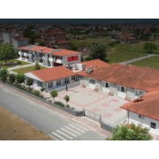 Πανοραμική άποψη των κέντρων διημέρευσης και ημερήσιας φροντίδας της Μέριμνας στην Κατερίνη.