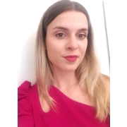 Φωτογραφία της Στέλλας Αποστολίδη, Κοινωνικής Λειτουργού, στην ομάδα "Παραπομπές".