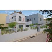 Πρόσοψη της ΣΥΔ "Άρης και Λίλιαν Βουδούρη" από την Εστία.