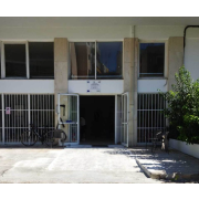 Φωτογραφία του προαύλιου χώρου του κέντρου ημέρας ασθενών με άνοια Νέστωρ.