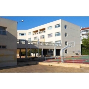 Φωτογραφία της πρόσοψης της Σχολής Ανώτερης Επαγγελματικής Κατάρτισης Αγίας Παρασκευής.