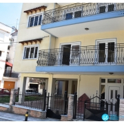 Εξωτερική άποψη (πρόσοψη) του Κτηρίου πρώην ΤΕΒΕ που στεγάζει τη ΣΥΔ του Δήμου Νάουσας.